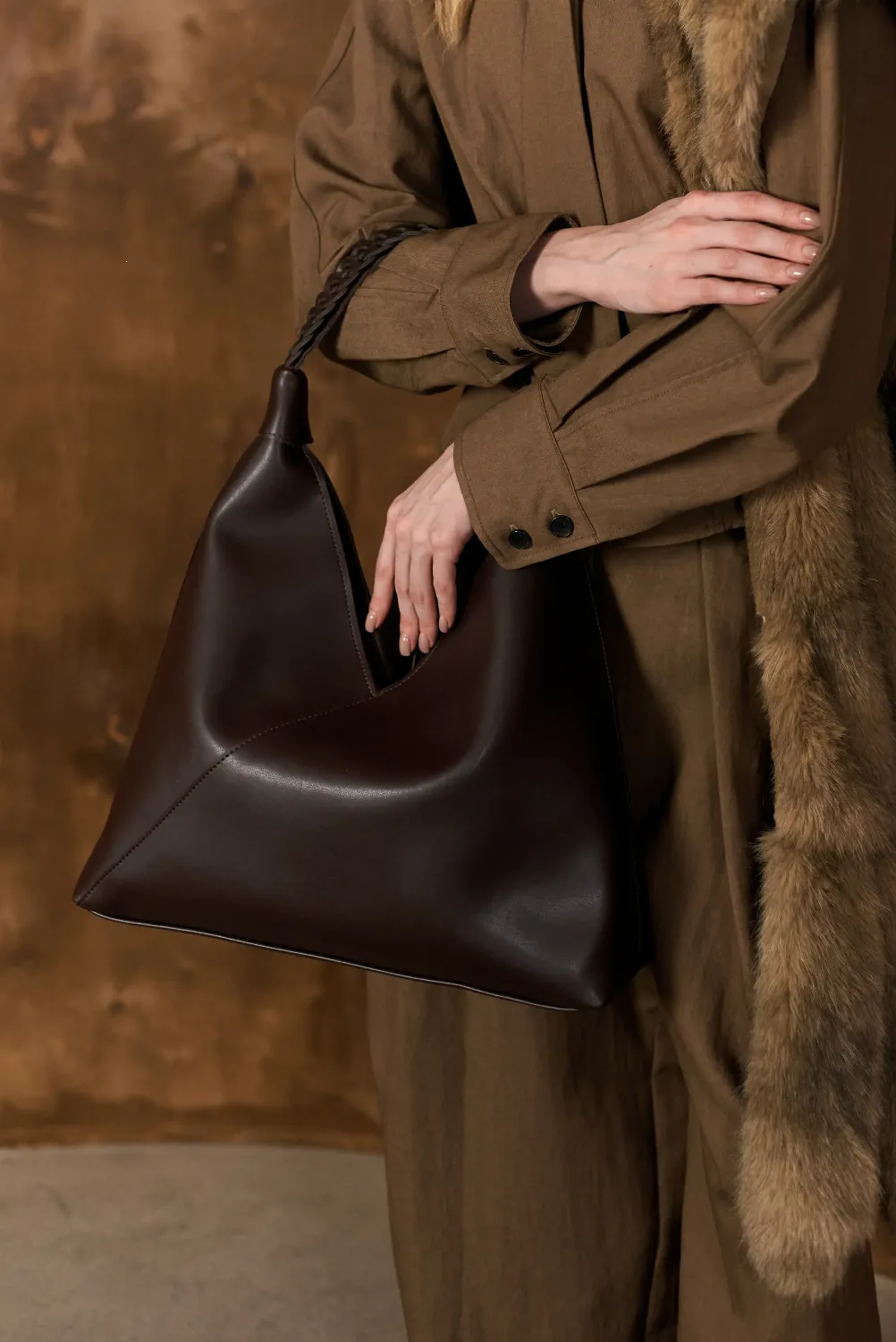 SHOPPER BIND BROWN